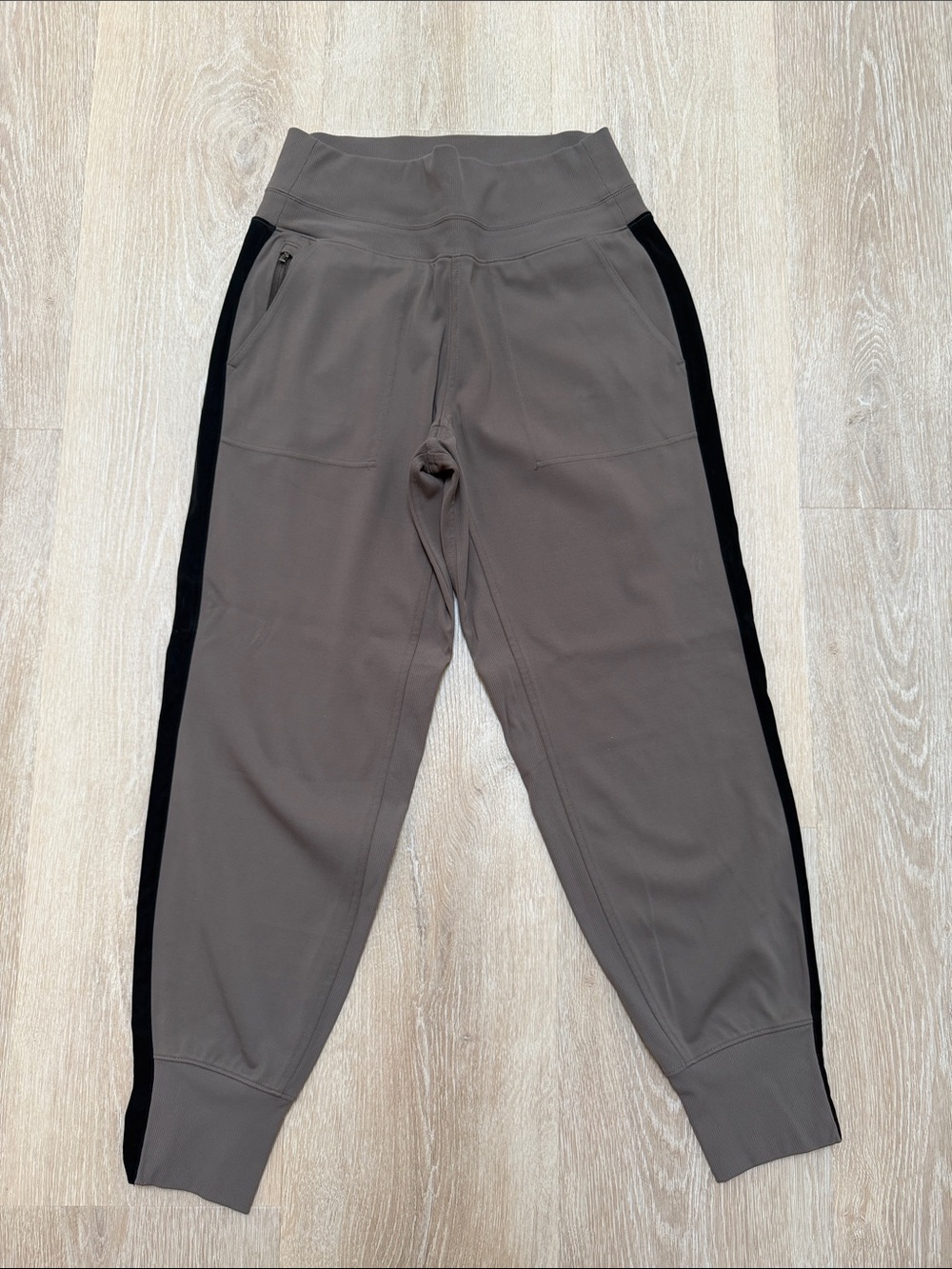 Athleta Jogger Pants
